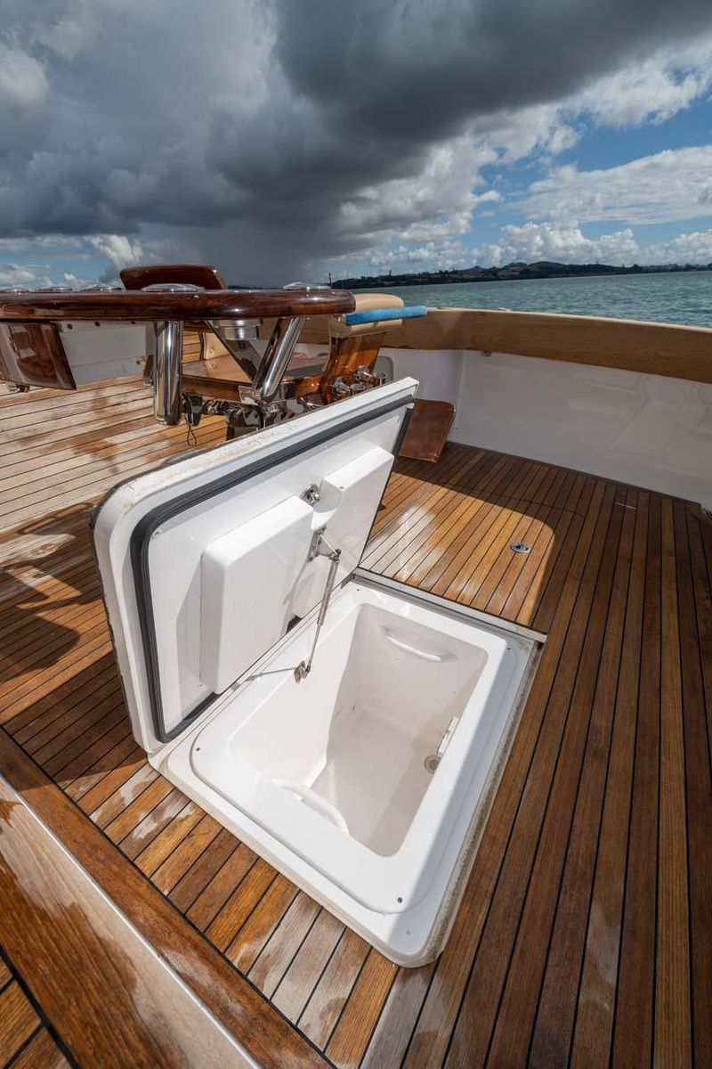 2007 Viking 64 