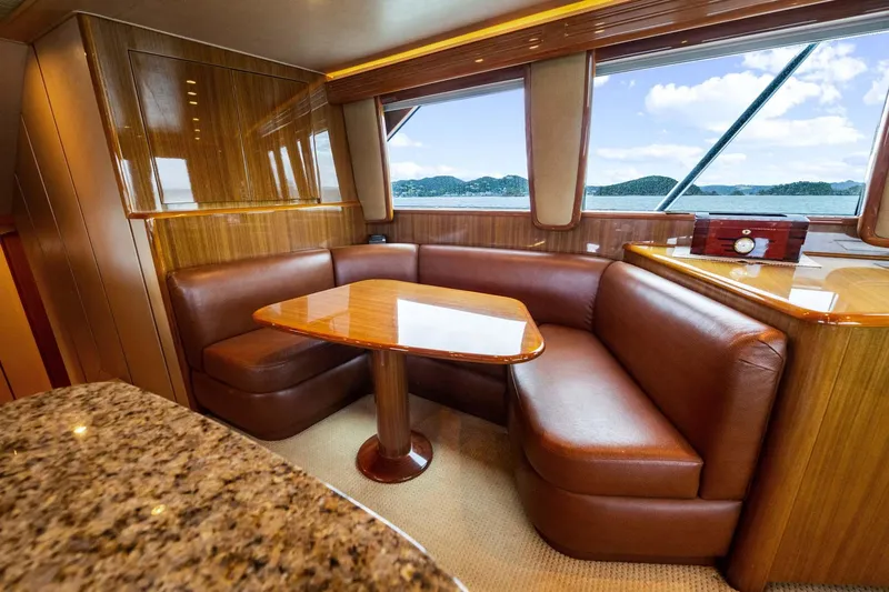 Defiance Yacht Photos Pics 