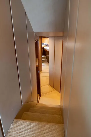 Defiance Yacht Photos Pics 