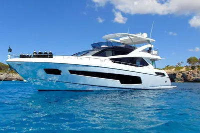 2014 Sunseeker 75 Yacht