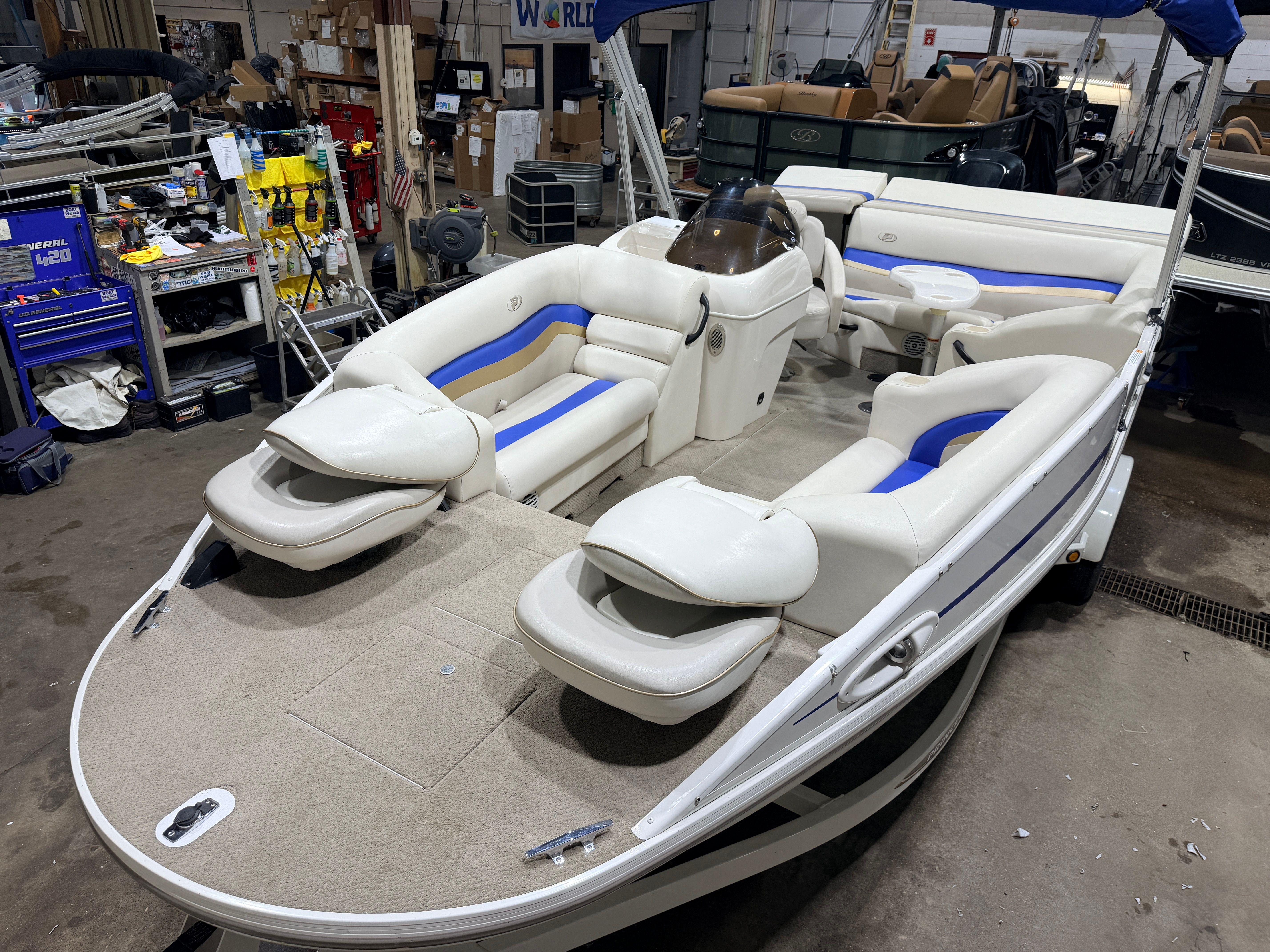 Princecraft VENTURA 192 DECK BOAT