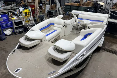 Princecraft VENTURA 192 DECK BOAT