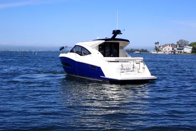Carver C37 Coupe