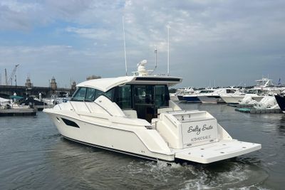 Yacht