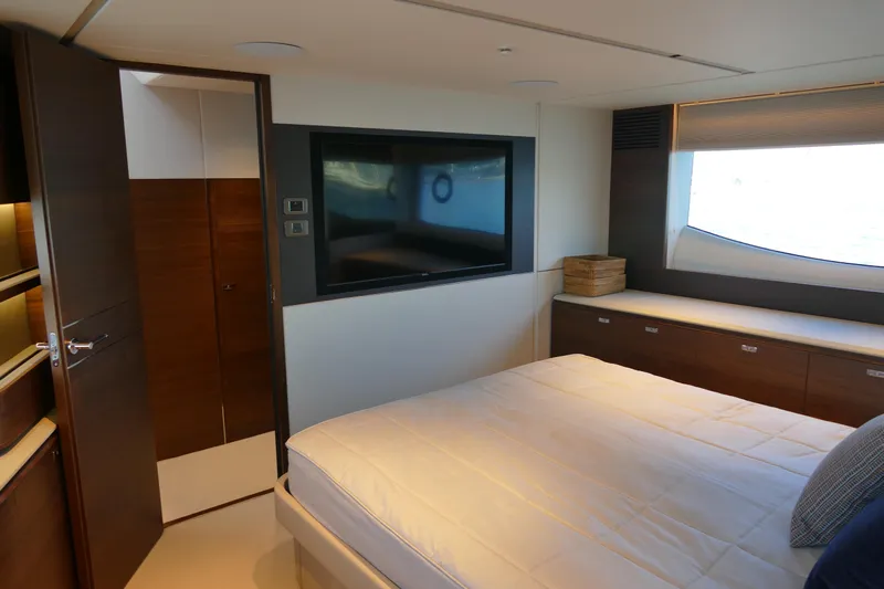  Yacht Photos Pics Luxurious bedroom on the Princess Y72 yacht, model year 2022.