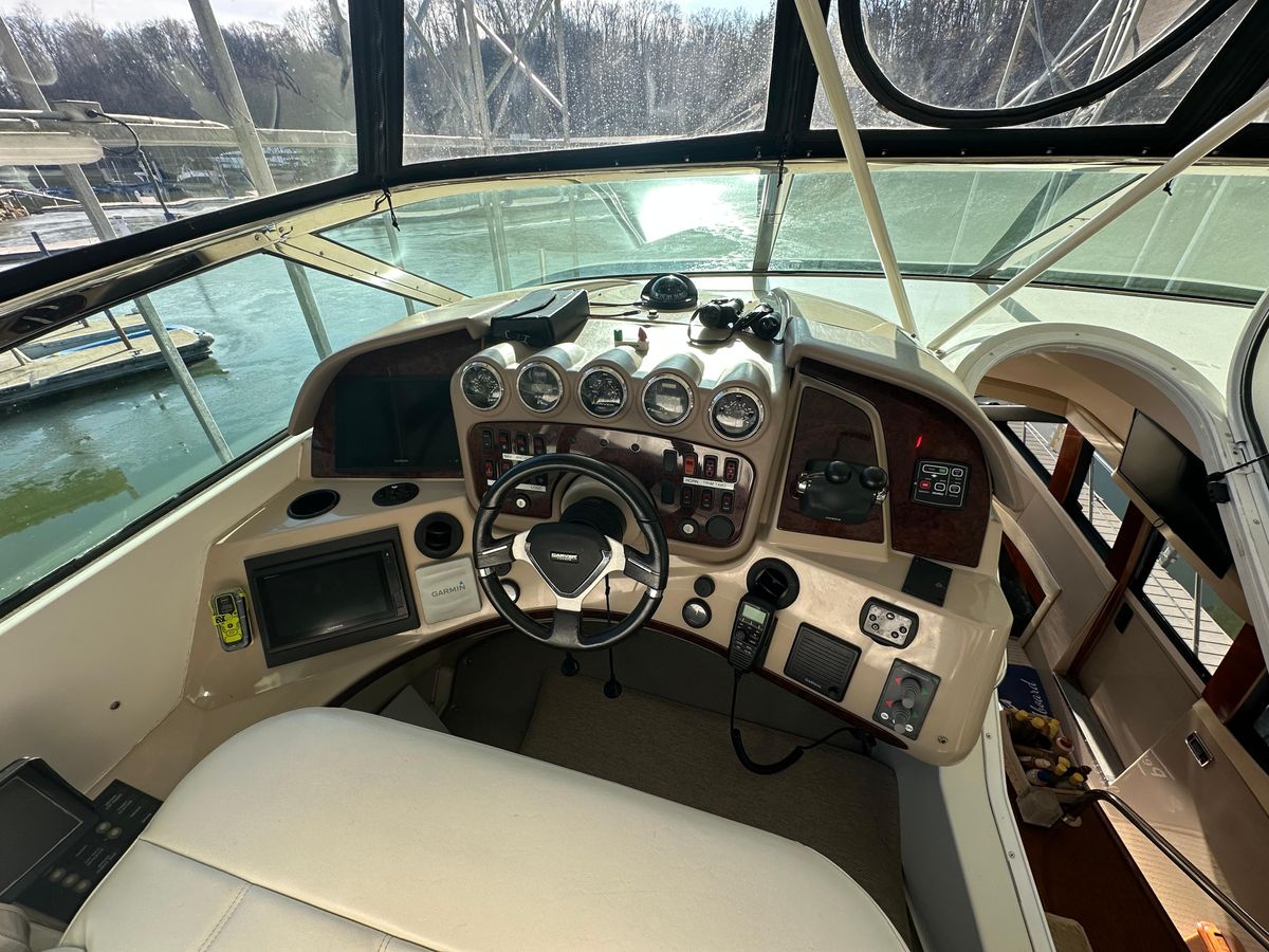 2005 Carver 59 