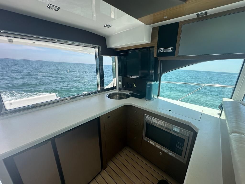 2015 Cruisers Yachts 45 