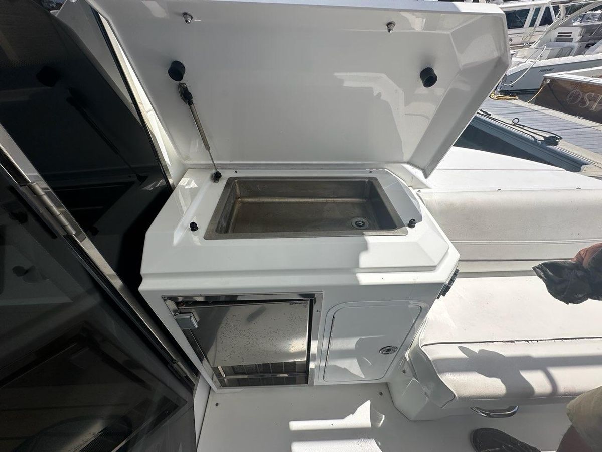 2015 Cruisers Yachts 45 