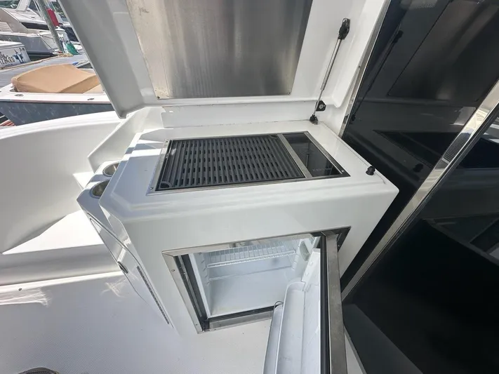 Jubilant Yacht Photos Pics 