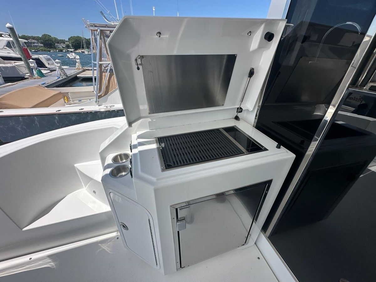 2015 Cruisers Yachts 45 