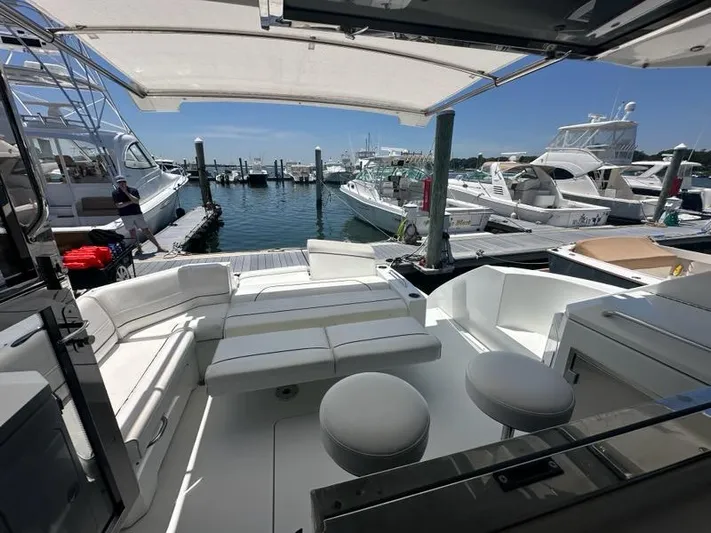 Jubilant Yacht Photos Pics 