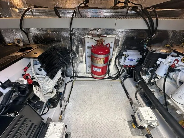 Jubilant Yacht Photos Pics 