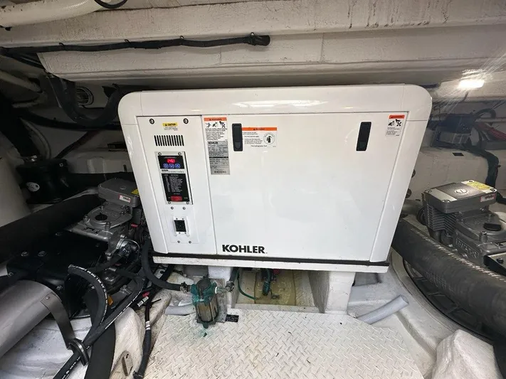 Jubilant Yacht Photos Pics 