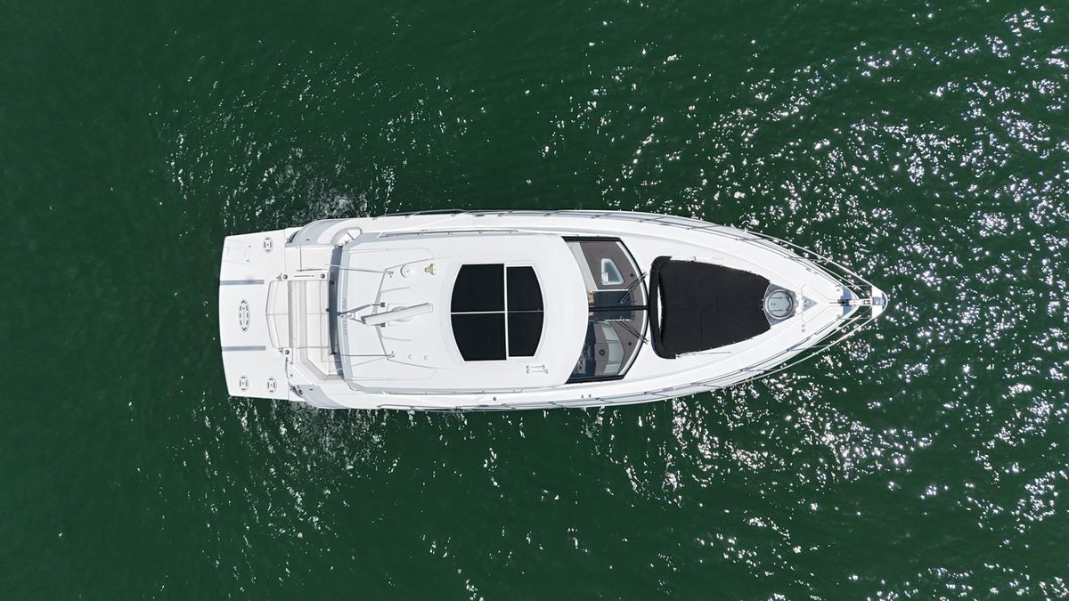 2015 Cruisers Yachts 45 