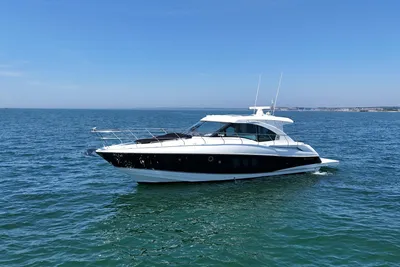 Cruisers Yachts 45 Cantius