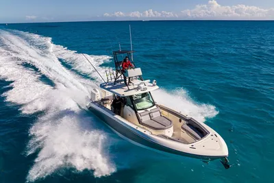 Boston Whaler 360 Outrage