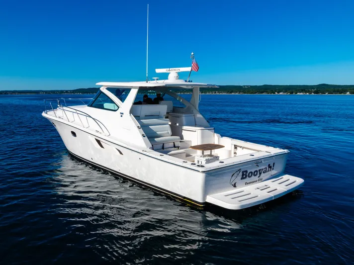 Booyah Yacht Photos Pics 