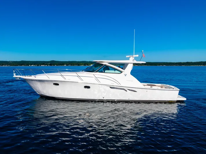 Booyah Yacht Photos Pics 