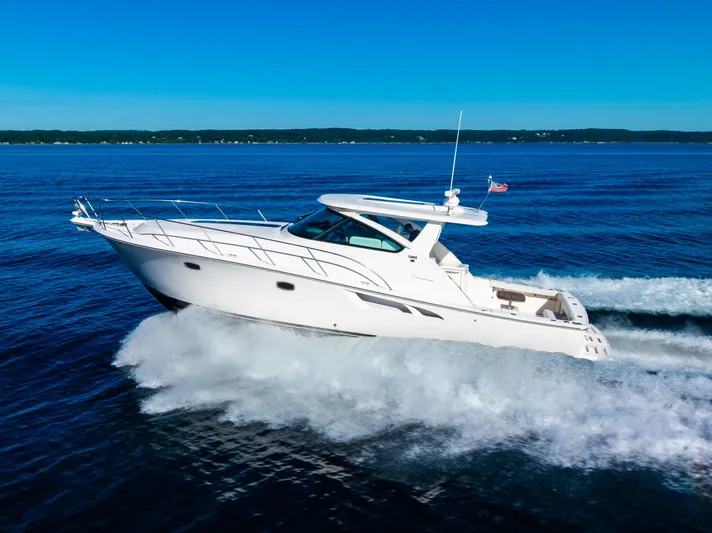 Booyah Yacht Photos Pics 