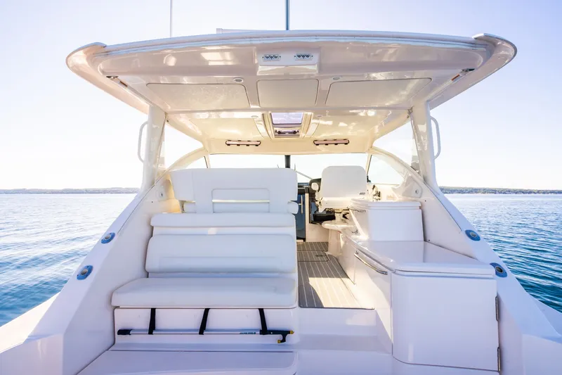 Booyah Yacht Photos Pics 