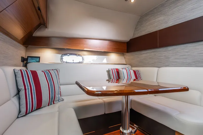 Booyah Yacht Photos Pics 