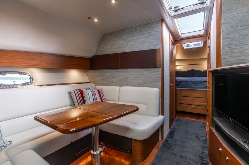 Booyah Yacht Photos Pics 