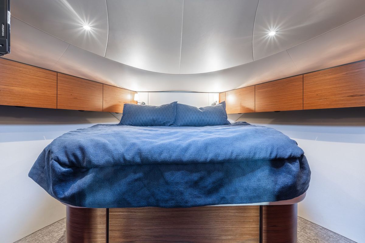 2020 Tiara Yachts 43 