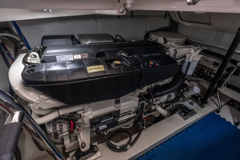 Booyah Yacht Photos Pics 