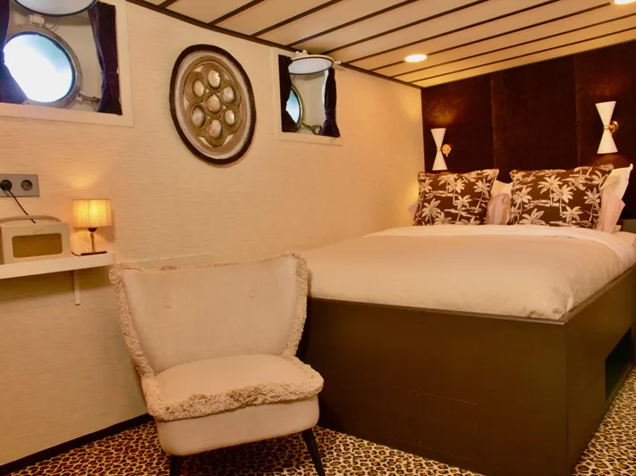 Spirit Of Ginette Yacht Photos Pics 