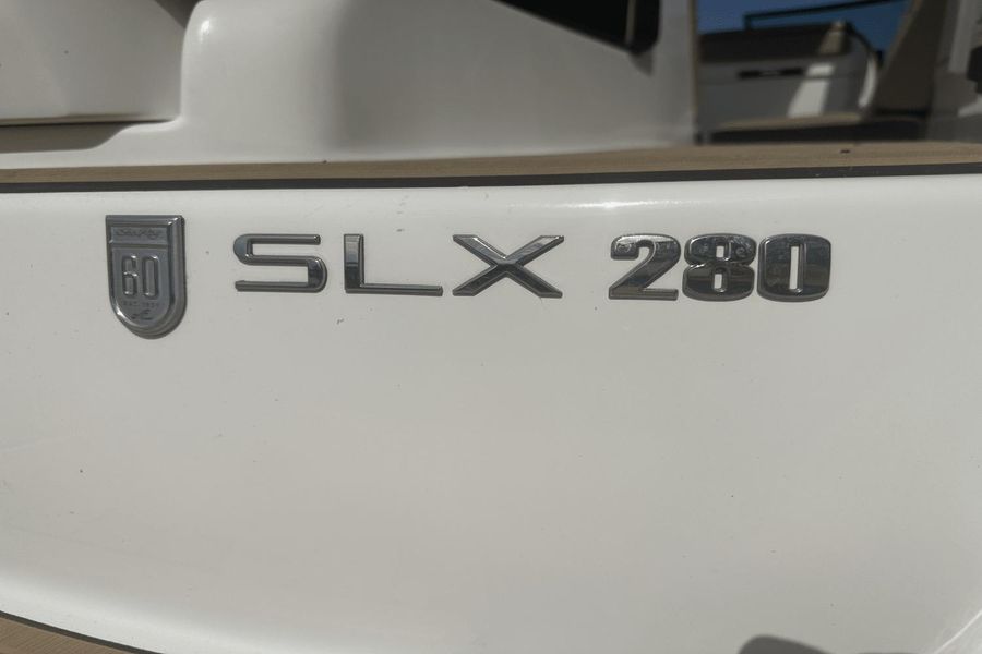 2019 Sea Ray 280 SLX