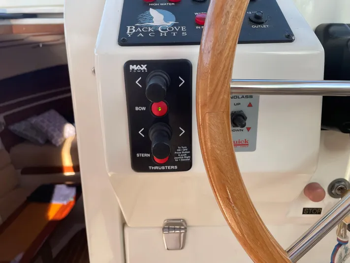 Allure Yacht Photos Pics Thrusters & Windlass