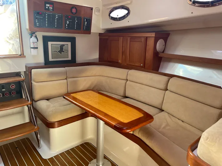 Allure Yacht Photos Pics Cabin Settee Sleeper