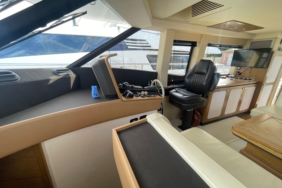 2017 Azimut 55 