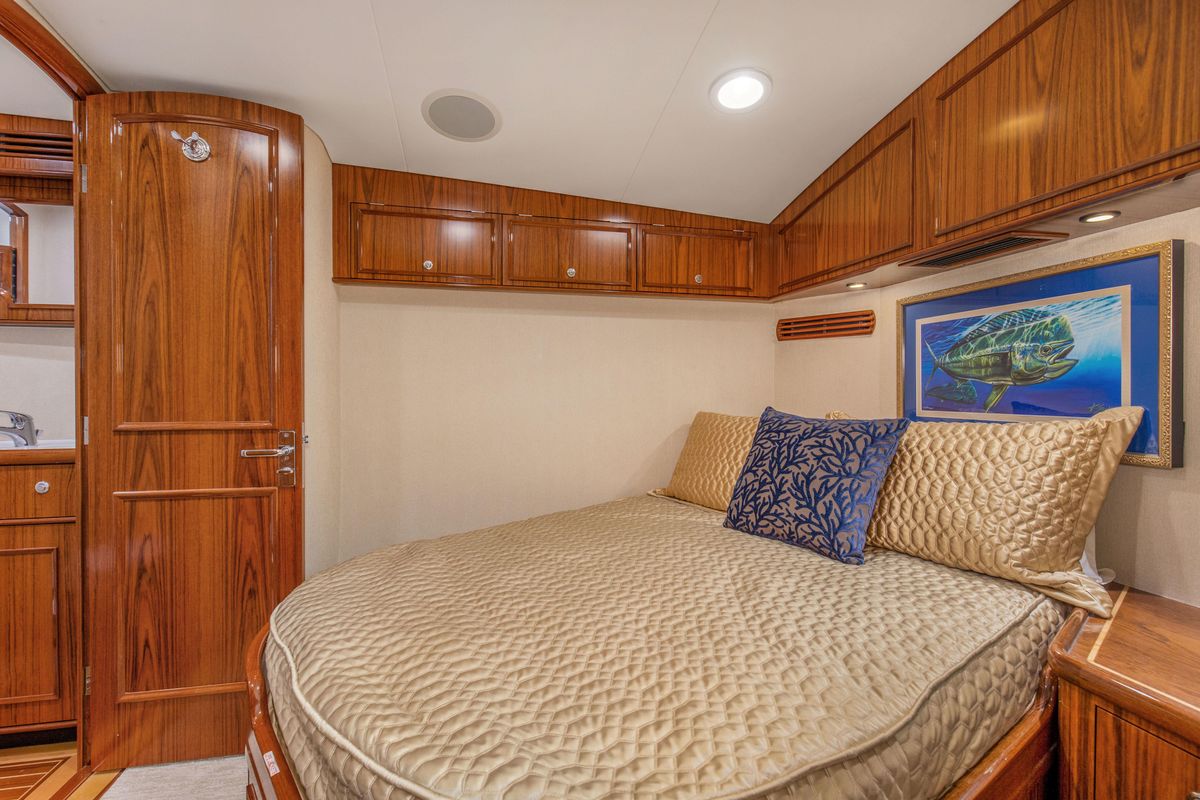 2005 Whiticar 76 