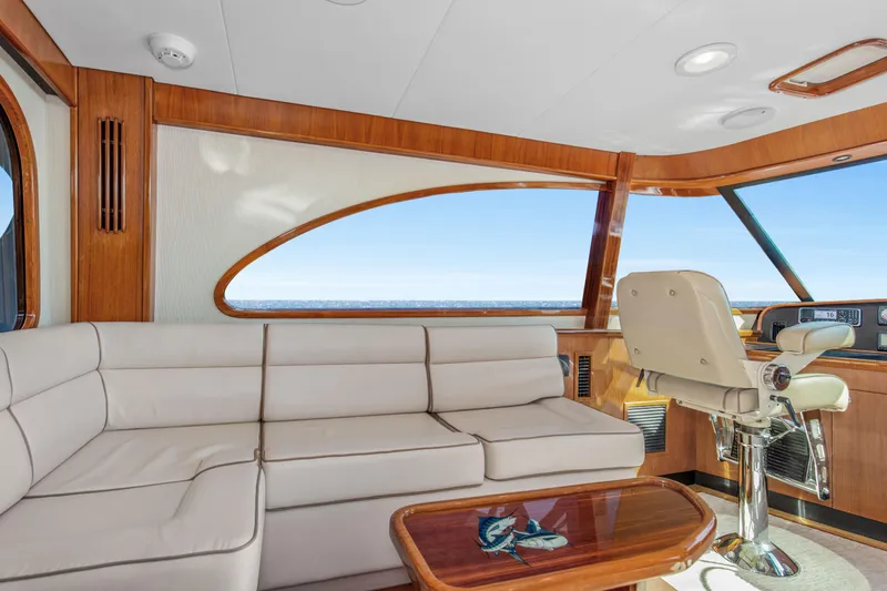 Badonkadonk Yacht Photos Pics 2005 76 Whiticar Enclosed Bridge Badonkadonk Bridge