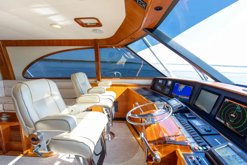 Badonkadonk Yacht Photos Pics 2005 76 Whiticar Enclosed Bridge Badonkadonk Bridge