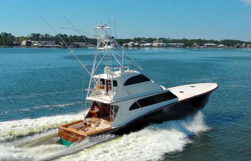 Badonkadonk Yacht Photos Pics 2005 76 Whiticar Enclosed Bridge Badonkadonk Exterior Profile