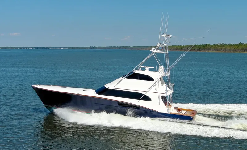 Badonkadonk Yacht Photos Pics 2005 76 Whiticar Enclosed Bridge Badonkadonk Exterior Profile