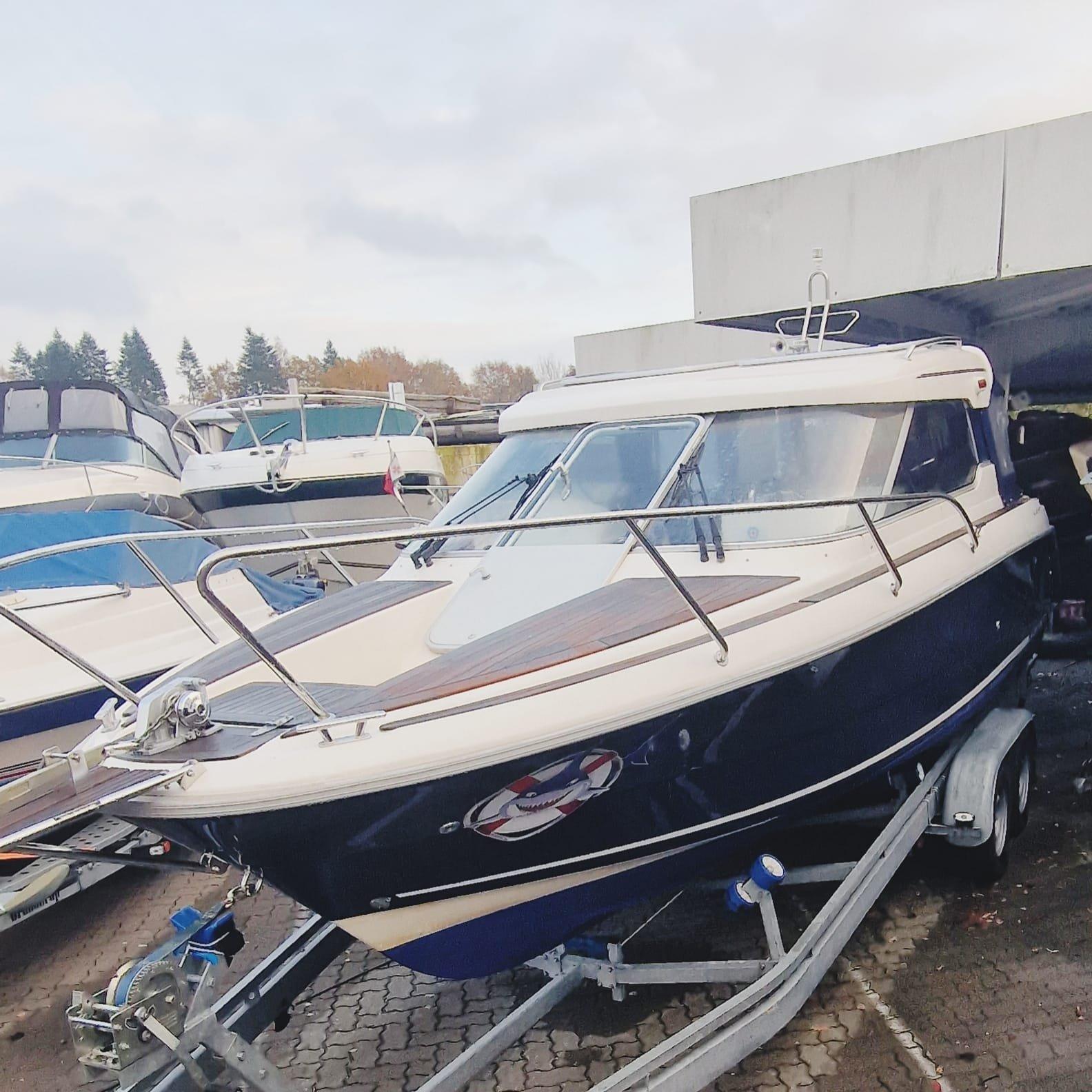 Aquador 22 HT | 2010 | 7m | Boatshop24