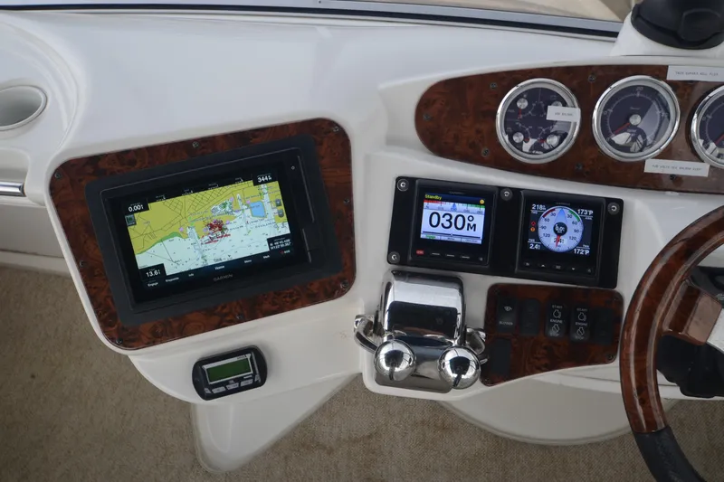 Alta Levica Yacht Photos Pics Dashboard of a 2006 Meridian 368 Motoryacht with navigation and control instruments.