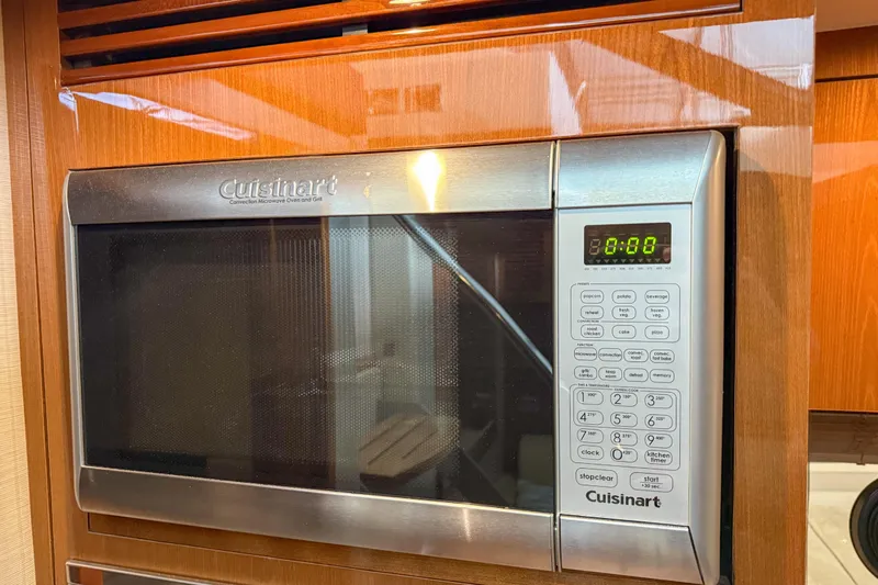  Yacht Photos Pics Cuisinart microwave in 2016 Sea Ray Sundancer 510 yacht kitchen.