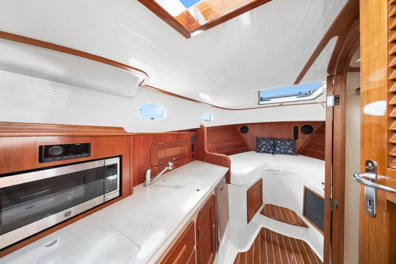 Seaduction Yacht Photos Pics 