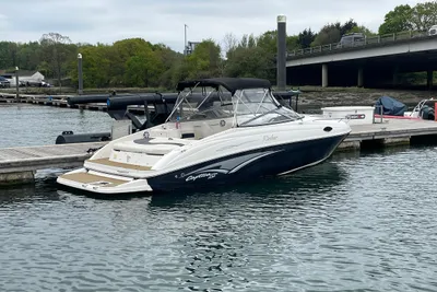Rinker 232 Captiva