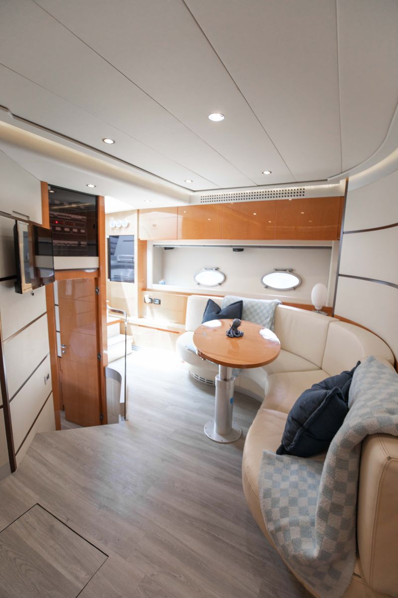 2008 Pershing 62 