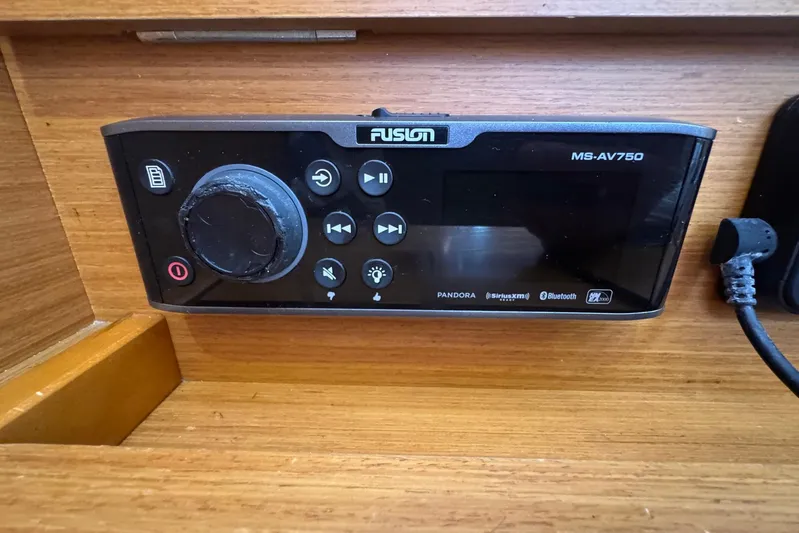 Sea Ranch II Yacht Photos Pics Fusion MS-AV750 audio system on Jeanneau Sun Odyssey 389, 2018 model.