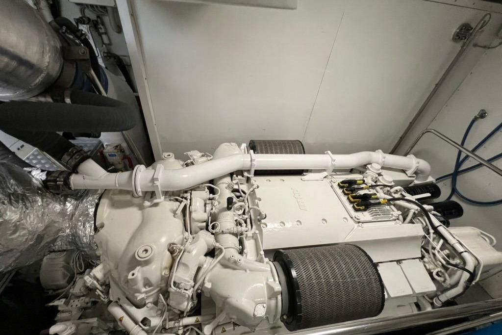 2006 Ferretti Yachts 97 