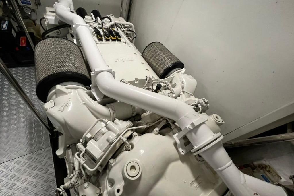 2006 Ferretti Yachts 97 