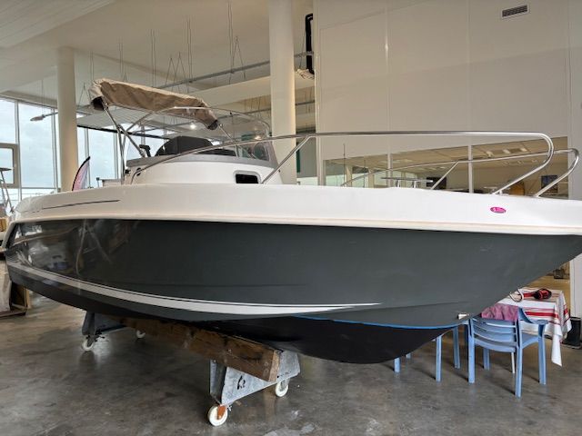 2019 B2 Marine CAP FERRET 702 OPEN