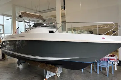 2019 B2 Marine CAP FERRET 702 OPEN