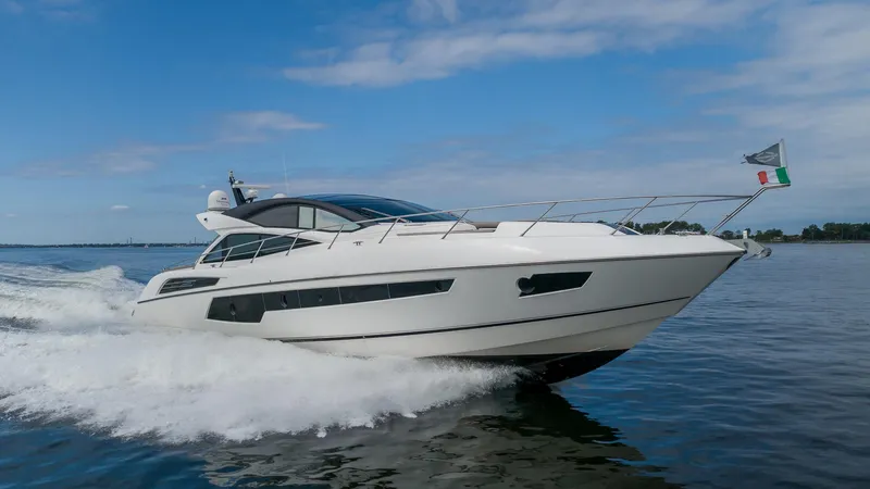 Yolo Yacht Photos Pics 